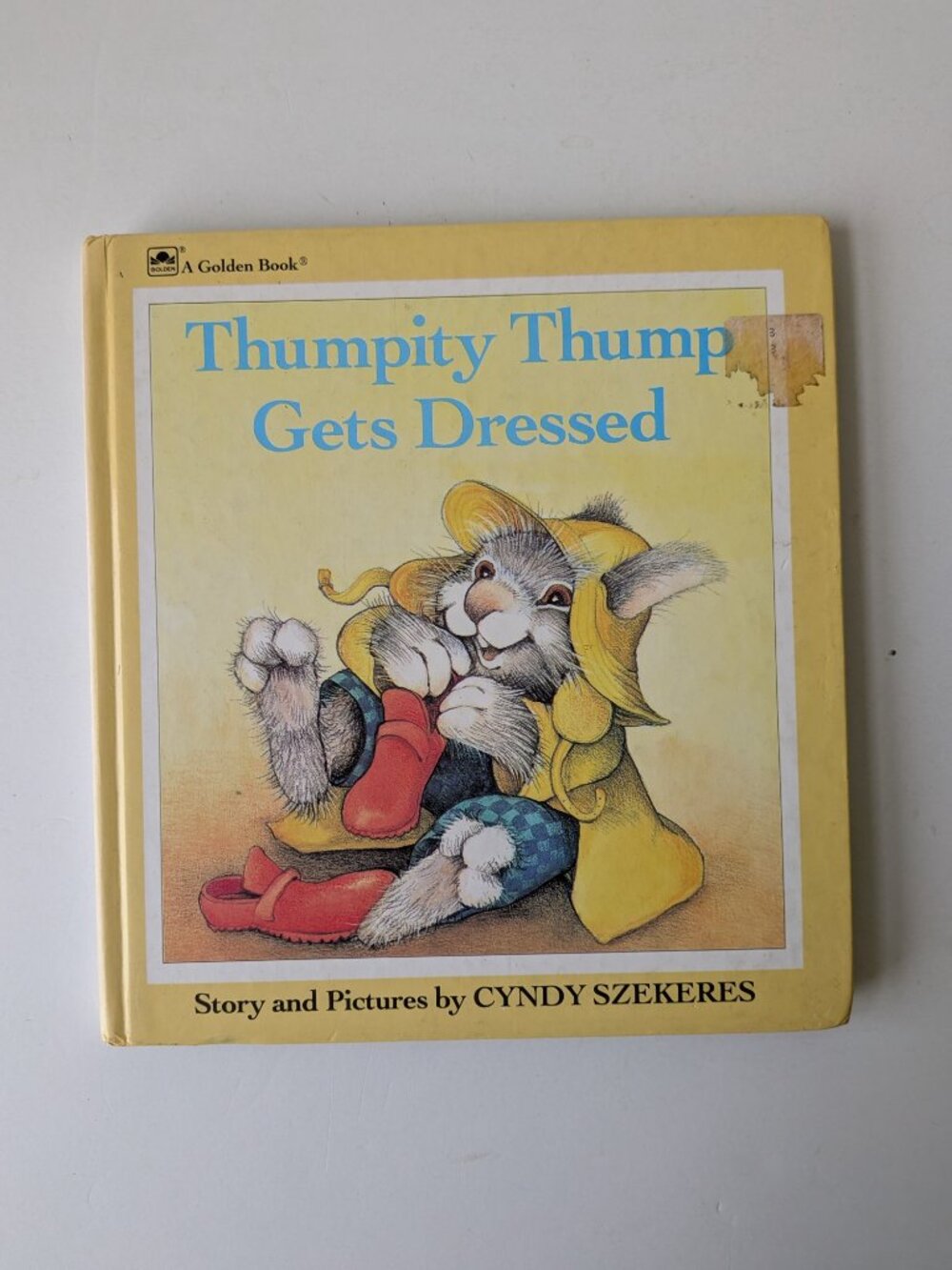 5/$15 Vintage Kids Board Book Thumpity Thump Gets Dressed Toddler Baby 1984
